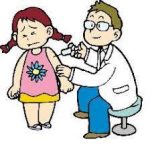 予防接種を受ける女の子